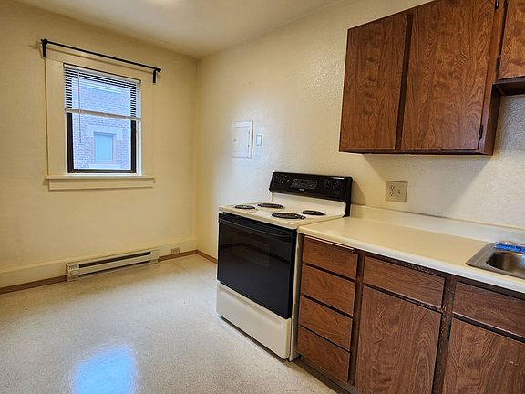 4th image of 414-422 Tacoma Ave S #419