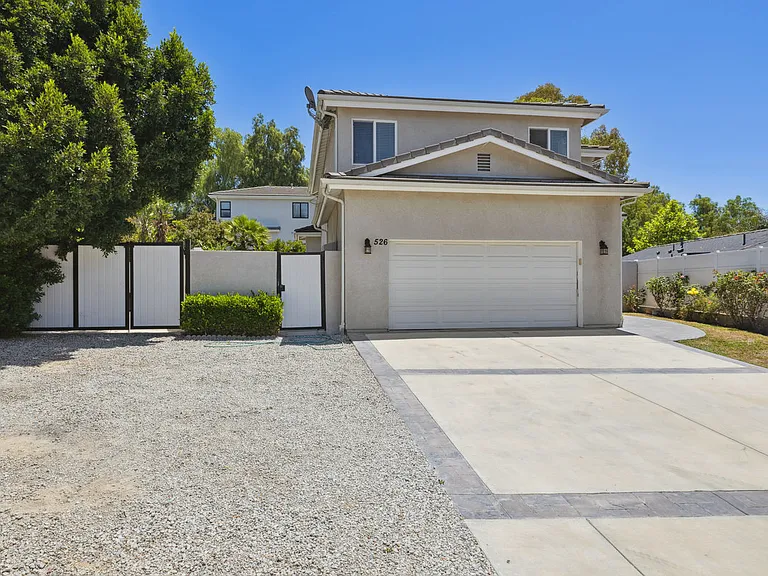 526 Houston Dr — Photo 30