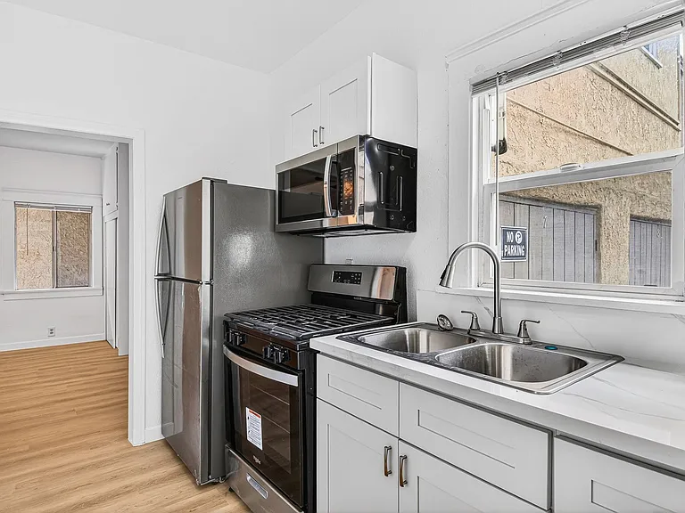 905 Cherry Ave. — Photo 13