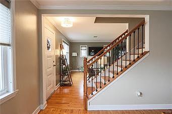 2nd image of 638 Lincoln Ave