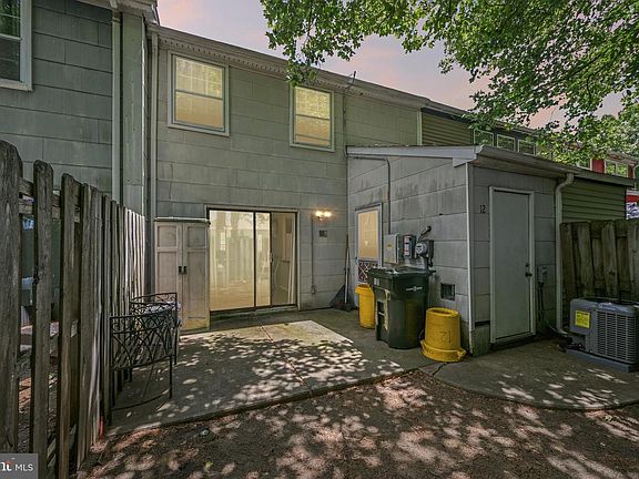 2nd image of 12 Roxburn Pl