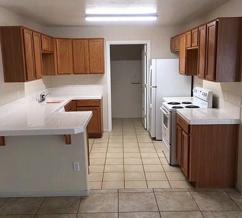 3rd image of 700 Capri Dr APT 21B