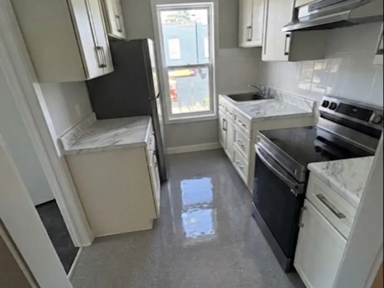 88 Uxbridge Ave #A — Photo 7