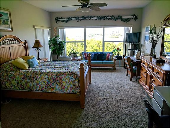 5th image of 19829 Gulf Blvd Unit 602