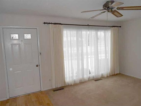 2nd image of 4132 Fleetwood Dr