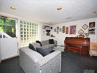 4th image of 14 Avery Ln