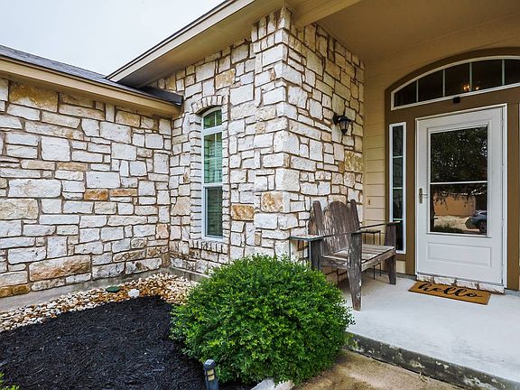 2nd image of 746 Great Oaks Dr