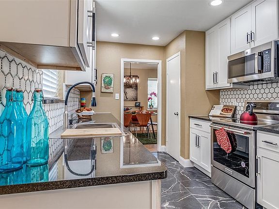 2nd image of 1808 Wonderlight Ln
