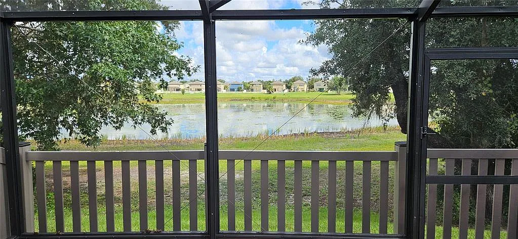 3 bed, 2.0 bath, 1337 sqft, $1,950 — Photo 3