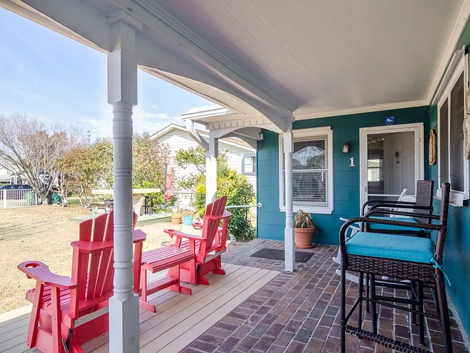 113 S 4th Ave #2