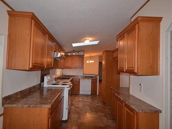 4th image of 627 Sherwood Ave