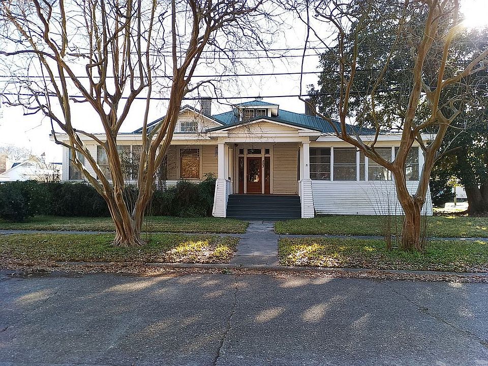1st image of 802 Iberville St