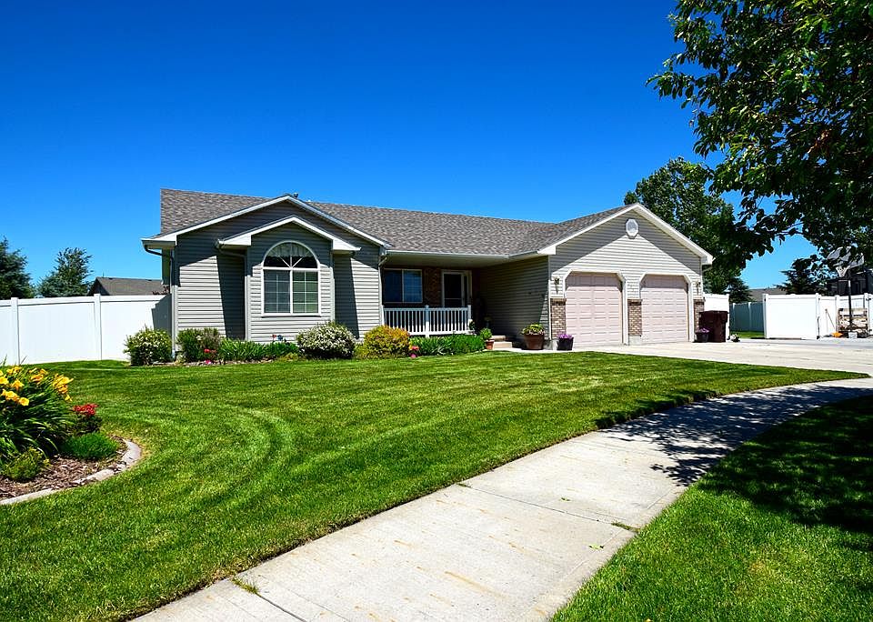 1st image of 4337 E Trenton Cir