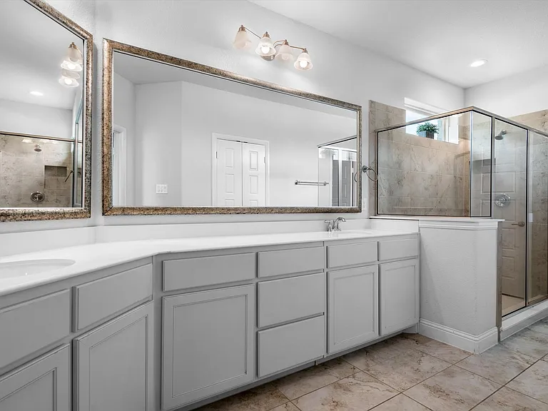 840 Parkside Dr — Photo 8