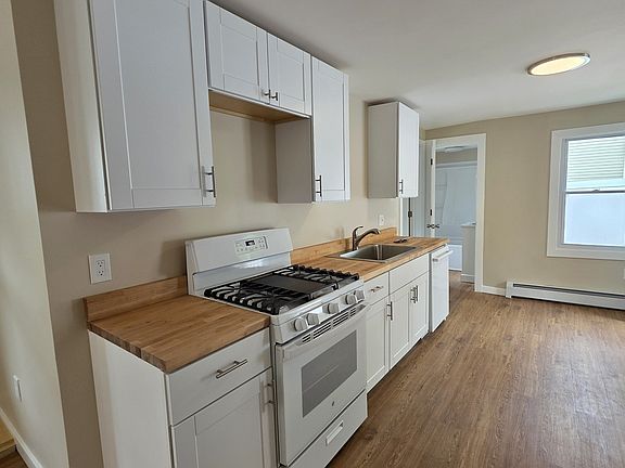 3rd image of 14 Smith St #1