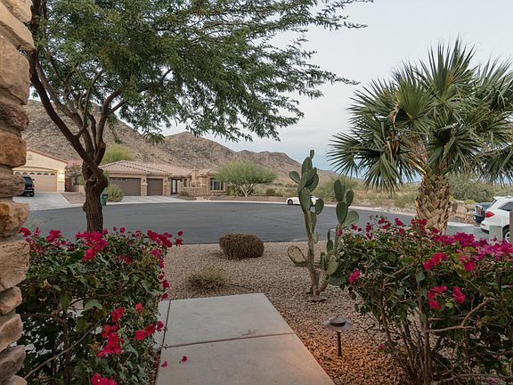 3rd image of 2709 W Wildwood Dr