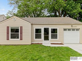 3132 N 55th St, Omaha, NE 68104
