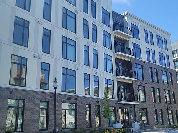 2nd image of 191 Washington St #709