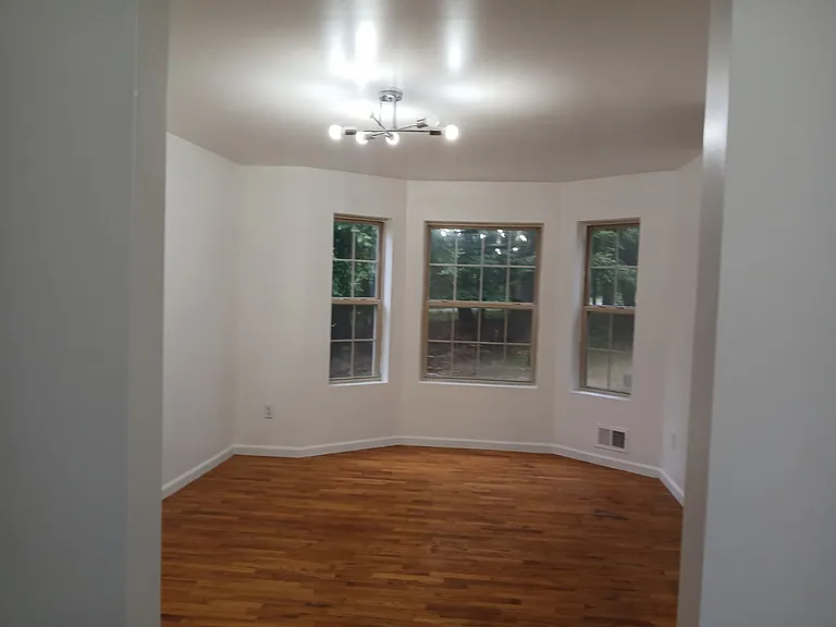556 Airport Rd — Photo 12