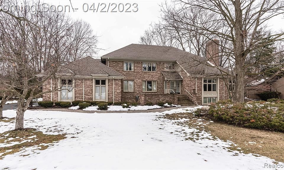 1st image of 350 Sycamore Ct