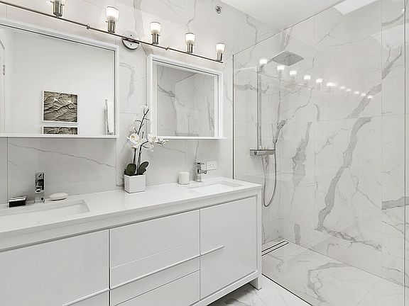 5th image of 292 16th St #1