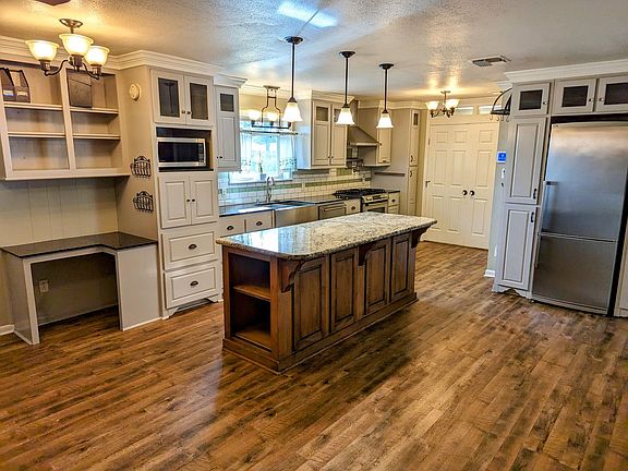 3rd image of 219 Cheyenne Cir