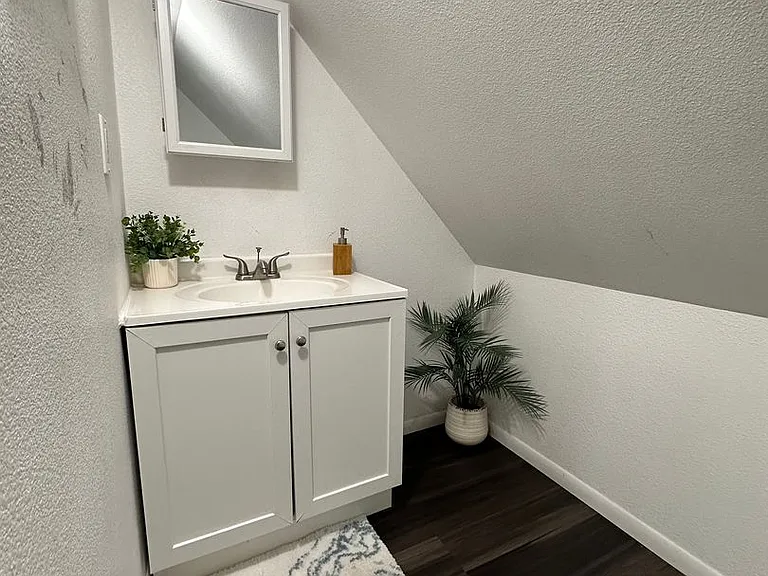 1027 Lincoln St — Photo 31