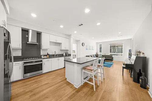 2402 Nolita Photo 1