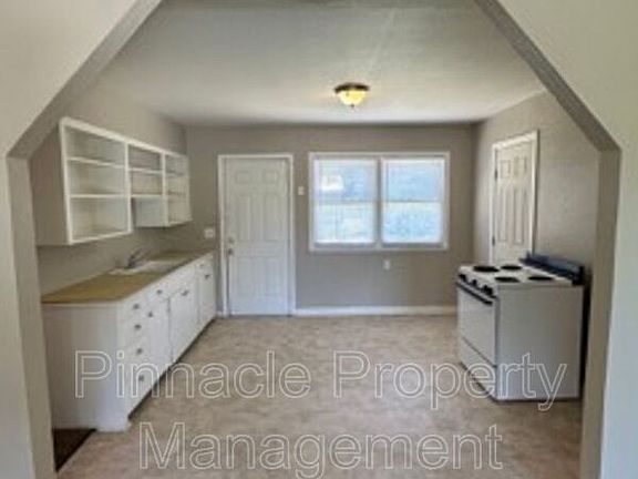 3rd image of 1309 Howard St