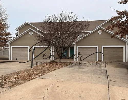 15404 E 48th St Photo 1