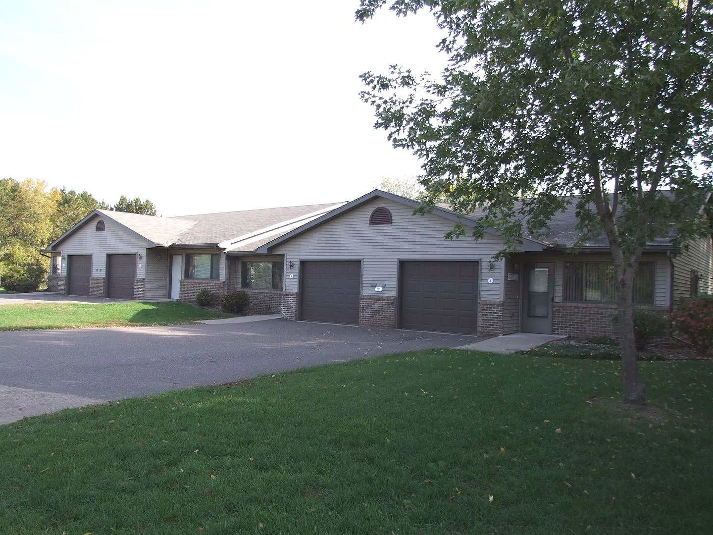 2 bed, 1100 sqft, $1,200 — Photo 1