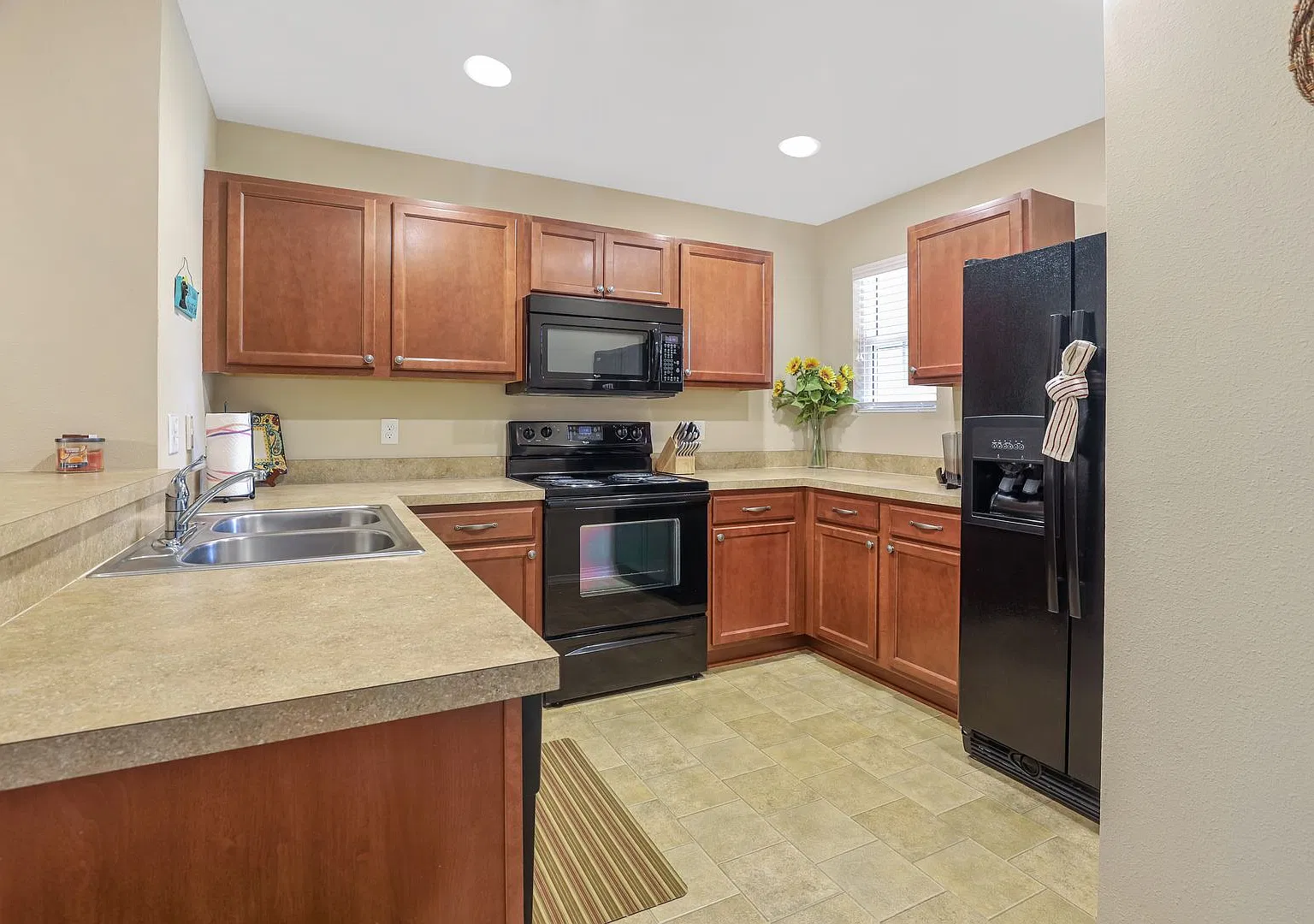 Pet-Friendly Condo in Gated Lakewood Ranch Community! — Photo 4