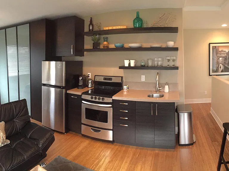 1005 Hermes Ave — Photo 2