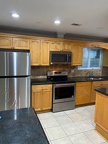 303 Country Club Dr Photo 1