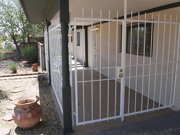 3rd image of 2917 Sierra Dr NE