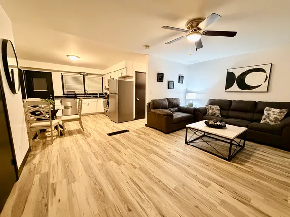 435 22nd St #2, Marion, IA 52302