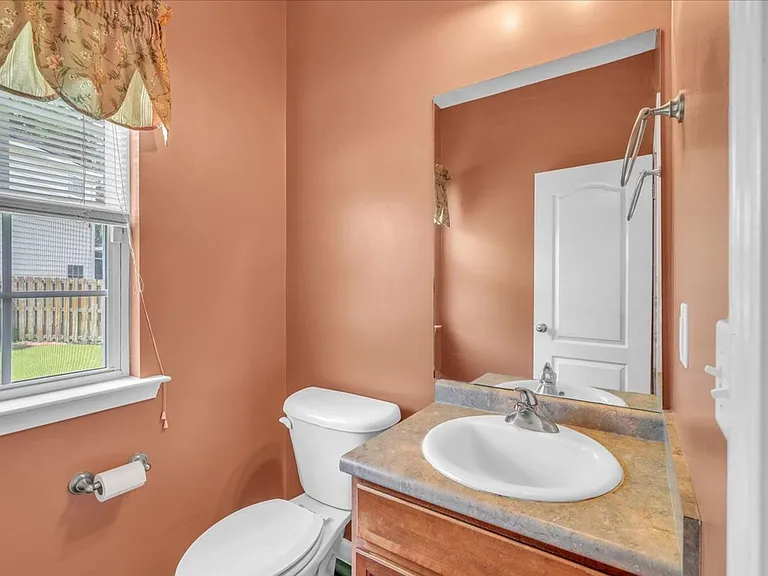 256 Savannah Ln — Photo 13