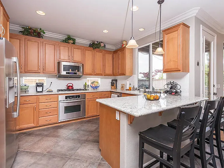 1450 Sundance Ave — Photo 4
