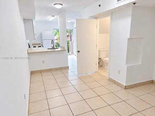 1650 NW 25th Ave APT 213, Miami, FL 33125