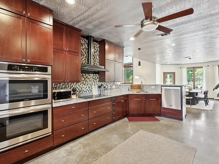 12161 Hill Country Cir #1 — Photo 34