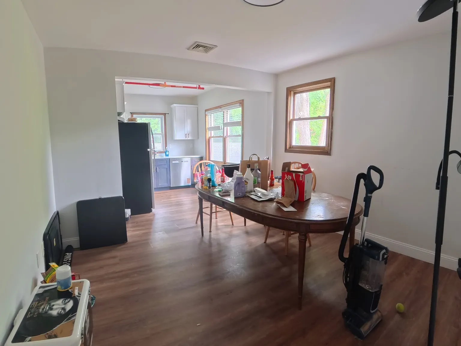3 bed, 5000 sqft, $2,600 — Photo 3