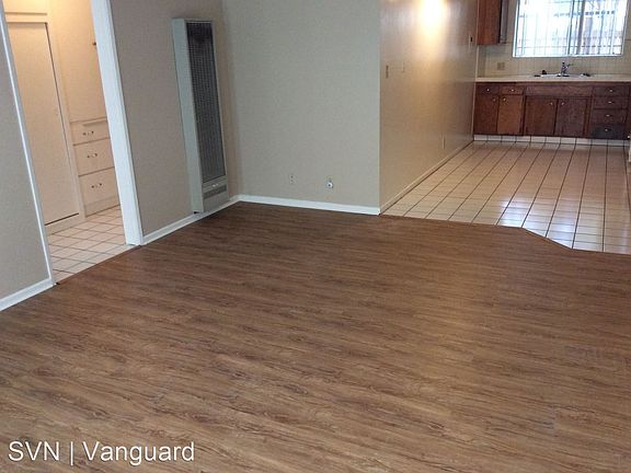 3rd image of 325 Gladys Ave APT 3