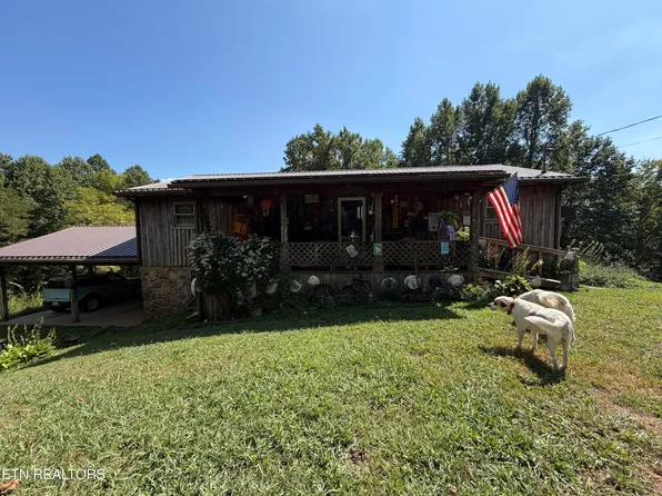 817 Golden Ball Dr, Ewing, VA 24248