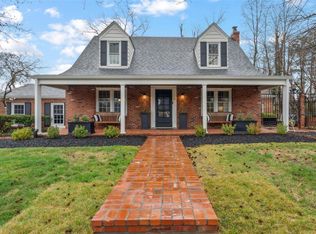 18 Middlesex Dr, Saint Louis, MO