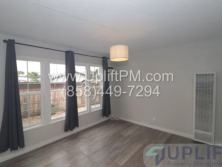 4827 Castle Ave — Photo 35