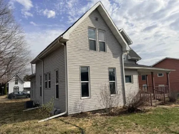 323 W Green St, Winterset, IA 50273