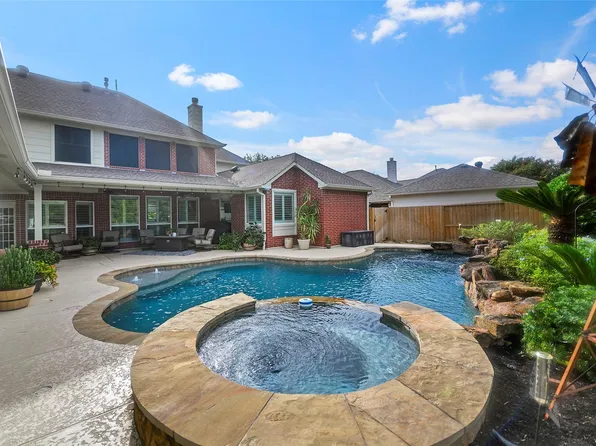8711 Dallam Ct, Houston, TX 77064