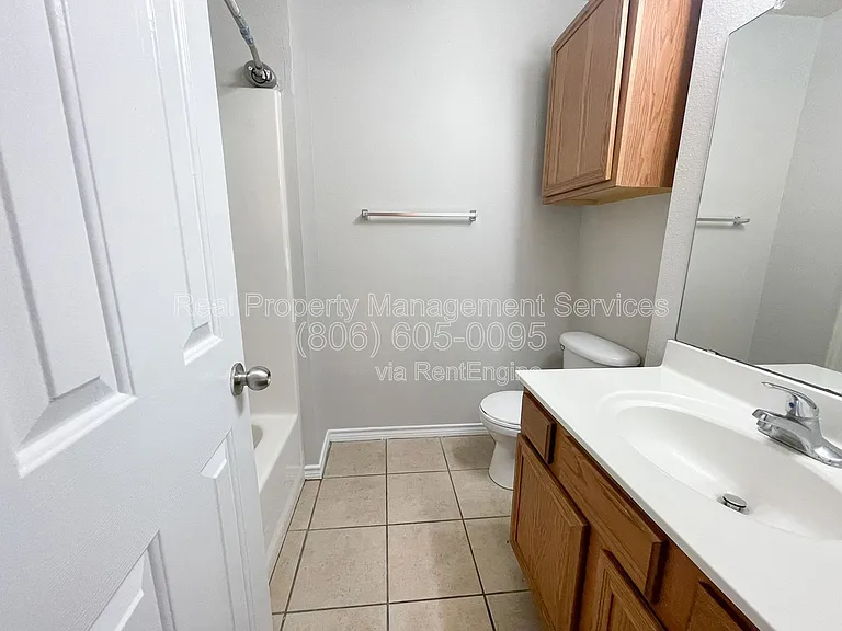 5402 Marshall St #B — Photo 6