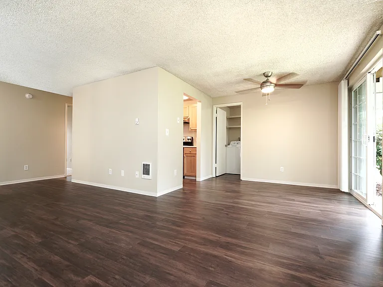 3 Bed 2 Bath Standard - 1,175 Sq Ft 3 Bed 2 Bath Standard - 1,175 Sq Ft