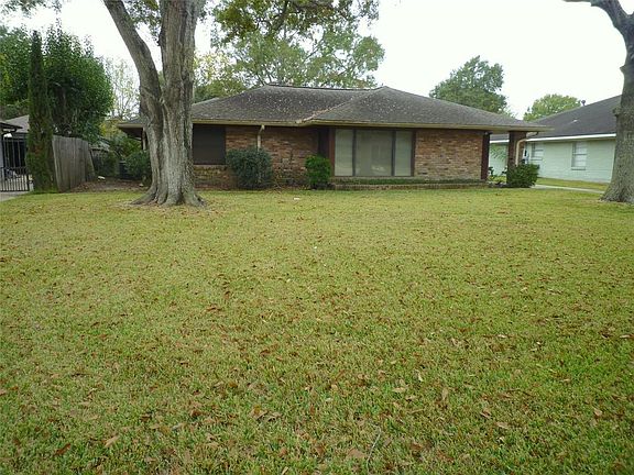2nd image of 3823 Linkwood Dr